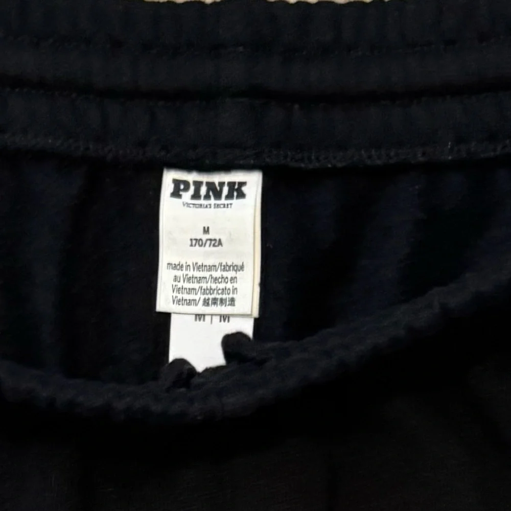 Women’s Pink VS Ivy Fleece Short - Picture 5 of 5